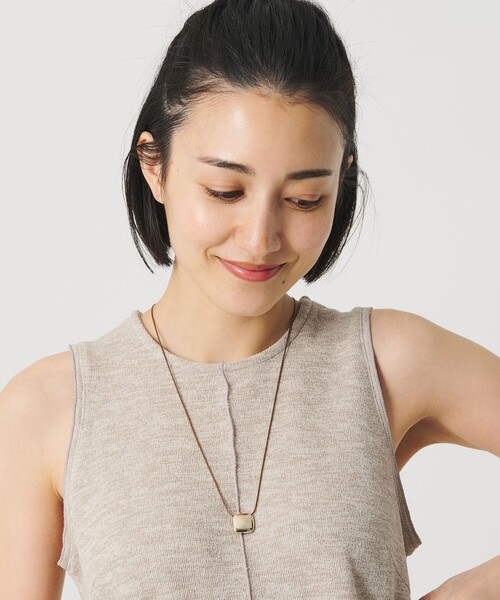 BEAUTY&YOUTH UNITED ARROWS（ビューティーアンドユースユナイテッドアローズ）の「メタル スクエアモチーフ チョーカー（ネックレス・レディース・ブラック/ブラウン系・FREE）」の8枚目の写真