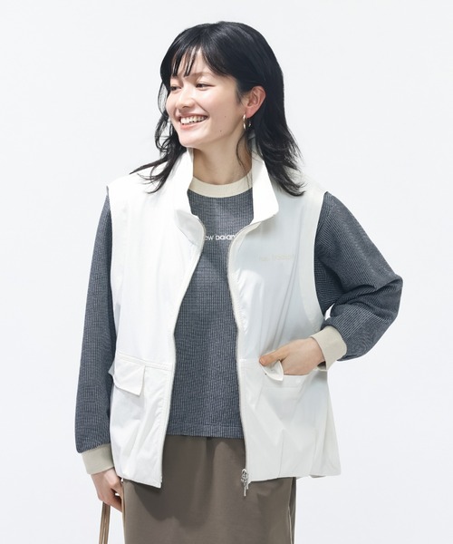 NEW BALANCE（ニューバランス）の「【別注】ニューバランス New Balance ウーブンスタンドネックベスト 限定コラボ（ベスト・レディース・オフホワイト/ブラック・L/M）」の2枚目の写真