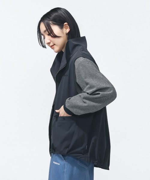 NEW BALANCE（ニューバランス）の「【別注】ニューバランス New Balance ウーブンスタンドネックベスト 限定コラボ（ベスト・レディース・オフホワイト/ブラック・L/M）」の3枚目の写真