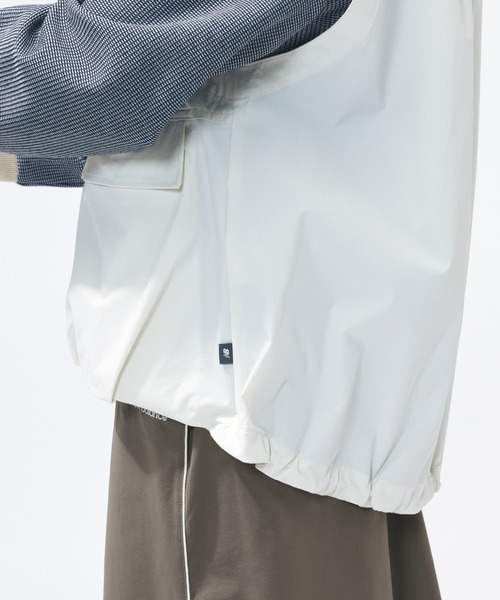 NEW BALANCE（ニューバランス）の「【別注】ニューバランス New Balance ウーブンスタンドネックベスト 限定コラボ（ベスト・レディース・オフホワイト/ブラック・L/M）」の17枚目の写真