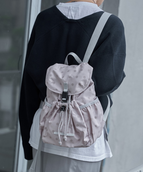 RAWROW（ロウロウ）の「ストリングバックパックナノ769ドット[2カラー]（バックパック/リュック・レディース・ベージュ/ドット・FREE）」の5枚目の写真