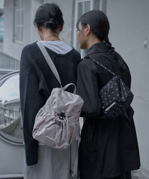 RAWROW（ロウロウ）の「ストリングバックパックナノ769ドット[2カラー]（バックパック/リュック・レディース・ベージュ/ドット・FREE）」の11枚目の写真