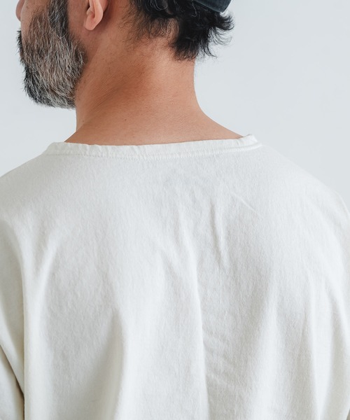 quadro（クオドロ）の「BDドライ度詰め天竺長袖クルーネックプルオーバー（Tシャツ/カットソー・メンズ・チャコール/ブルーグレー/アイボリー・LARGE/MEDIUM）」の20枚目の写真