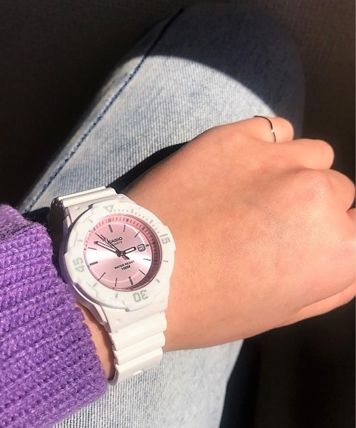 CASIO(カシオ)の「【CASIO(カシオ)】ダイバーアナログ ミニ 腕時計(アナログ腕時計・レディース・ブルー系その他3/ブルー系その他2/ピンク/ホワイト系その他2/ピンク系その他2/ブルー系その他4/ピンク系その他3/ブラック系その他2/ホワイト/ピンク系その他4/ブルー系その他/グリーン系その他/ホワイト系その他/ブルー/ゴールド/ピンク系その他/ブラック系その他・FREE)」の4枚目の写真