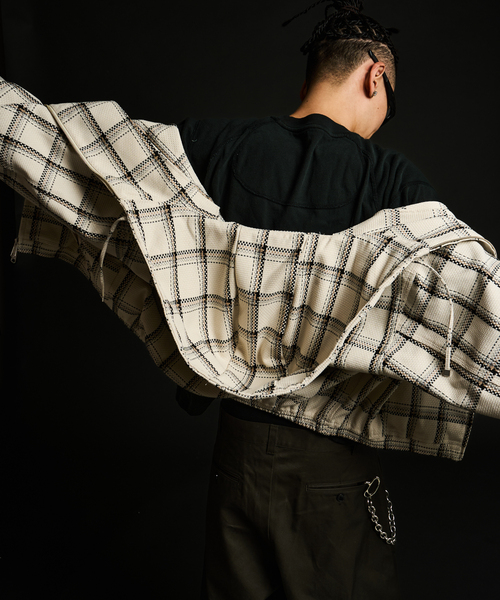 JOINT WORKS(ジョイントワークス)の「ドビーチェック ビックシルエット フーディー / Dobby BigCheck Hooded(ブルゾン・メンズ・アイボリー/ブラック・LARGE/MEDIUM/SMALL)」の15枚目の写真
