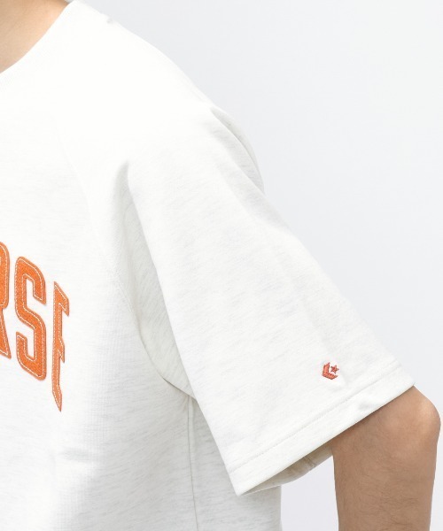 CONVERSE（コンバース）の「コンバース  CV ARCH LOGO SS SW TOP M アーチロゴショートスリーブスウェットトップス（スウェット・メンズ・ペールイエロー/サックスブルー/アイボリー/ブラック・M/L/LL）」の15枚目の写真