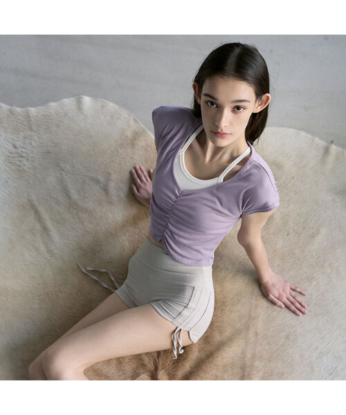 DEVIWEAR(デヴィウェア)の「JULLY シャーリング キャップスリーブ DEVI-T0130-パープル(Tシャツ/カットソー・レディース・パープル・FREE)」の1枚目の写真