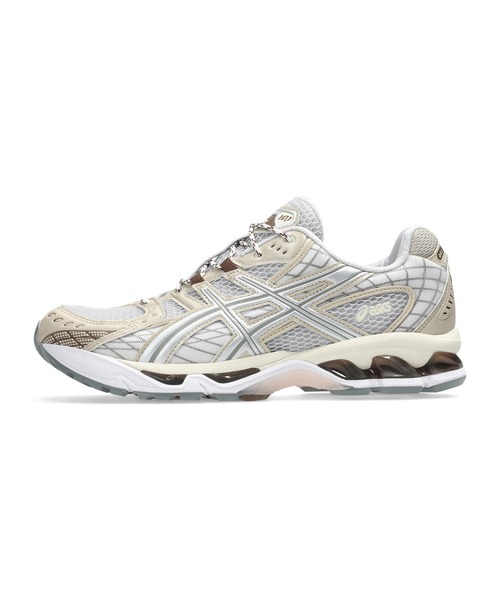 ASICS(アシックス)の「GEL-NIMBUS 10.1 / ゲルニンバス 10.1(スニーカー・レディース・ホワイト×シルバー・29/27/25.5/28.5/25/28/26.5/24.5/23/27.5/26/23.5/24)」の2枚目の写真