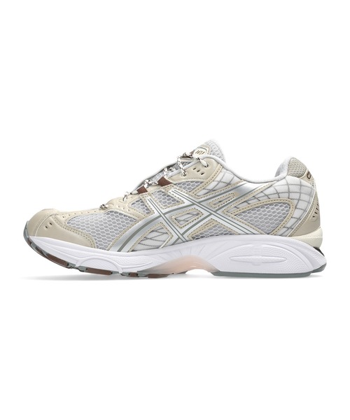 ASICS(アシックス)の「GEL-NIMBUS 10.1 / ゲルニンバス 10.1(スニーカー・レディース・ホワイト×シルバー・29/27/25.5/28.5/25/28/26.5/24.5/23/27.5/26/23.5/24)」の4枚目の写真