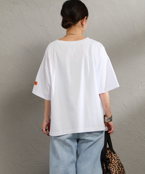 UNIVERSAL OVERALL（ユニバーサルオーバーオール）の「[UNIVERSAL OVERALL/ユニバーサルオーバーオール] 別注 ワイドシルエット ポケットTシャツ【追加】（Tシャツ/カットソー・レディース・ブラック/ブラウン系/ブラック系/ホワイト/ベージュ系・F）」の18枚目の写真