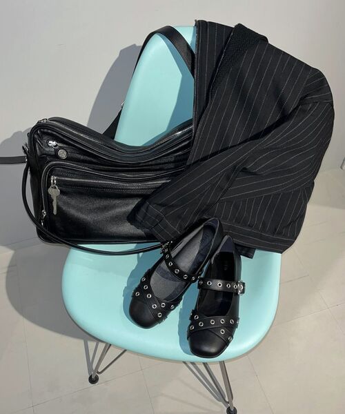 FORRR(フォルンルン)の「Big Eyelet Strap Maryjane Black(スニーカー・レディース・ブラック・23cm/24cm/25cm)」の10枚目の写真