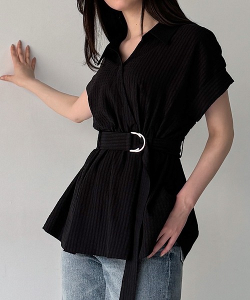 junoah(ジュノア)の「カシュクールペプラムシャツブラウス(シャツ/ブラウス・レディース・ブルーグレー/ブラック/ホワイト・LARGE/MEDIUM/SMALL)」の2枚目の写真