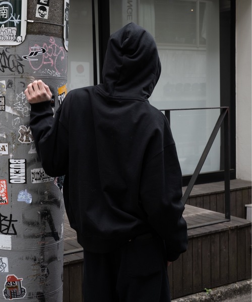 FLUKE HOLIC(フロックホリック)の「CRYING EMB LOGO PARKA(パーカー・レディース・ネイビー/グレー/ブラック・SMALL/MEDIUM/LARGE)」の12枚目の写真