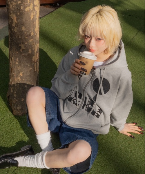 FLUKE HOLIC(フロックホリック)の「CRYING EMB LOGO PARKA(パーカー・レディース・ネイビー/グレー/ブラック・SMALL/MEDIUM/LARGE)」の8枚目の写真