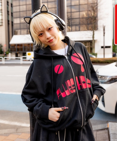 FLUKE HOLIC(フロックホリック)の「CRYING EMB LOGO PARKA(パーカー・レディース・ネイビー/グレー/ブラック・SMALL/MEDIUM/LARGE)」の5枚目の写真