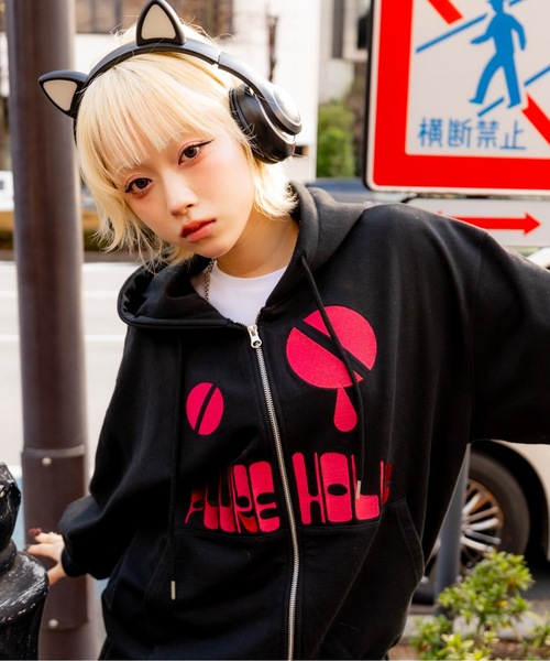 FLUKE HOLIC(フロックホリック)の「CRYING EMB LOGO PARKA(パーカー・レディース・ネイビー/グレー/ブラック・SMALL/MEDIUM/LARGE)」の6枚目の写真