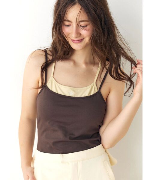 CALNAMUR（カルナムール）の「レイヤードワンポイントキャミ（キャミソール・レディース・その他1/ピンク/ブラウン・FREE）」の2枚目の写真