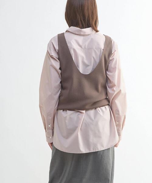 CONVERSE TOKYO(コンバーストウキョウ)の「TUCK CUT-OFF BOX SHIRT(シャツ/ブラウス・レディース・ネイビー/ピンク/オフホワイト・MEDIUM/SMALL)」の11枚目の写真