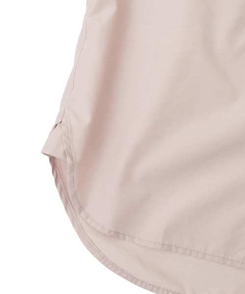 CONVERSE TOKYO(コンバーストウキョウ)の「TUCK CUT-OFF BOX SHIRT(シャツ/ブラウス・レディース・ネイビー/ピンク/オフホワイト・MEDIUM/SMALL)」の21枚目の写真