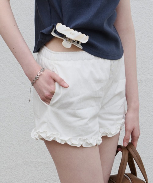 GIUNON(ジウノン)の「hem frill short pants / ヘムフリルショートパンツ(その他パンツ・レディース・ホワイト/ブラック・FREE)」の12枚目の写真
