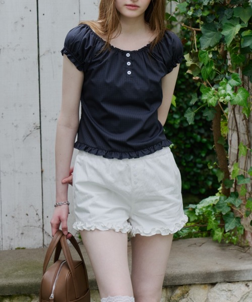 GIUNON(ジウノン)の「hem frill short pants / ヘムフリルショートパンツ(その他パンツ・レディース・ホワイト/ブラック・FREE)」の17枚目の写真