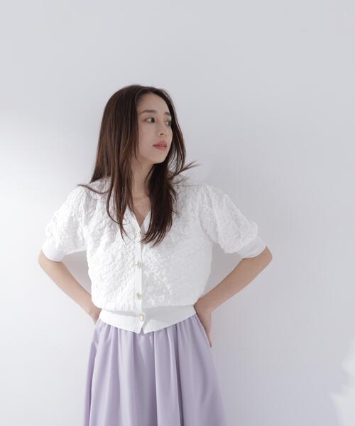 NATURAL BEAUTY BASIC(ナチュラルビューティーベーシック)の「ふくれジャガードニットカーデ(カーディガン/ボレロ・レディース・ネイビー/イエロー/オフホワイト・フリ-)」の6枚目の写真