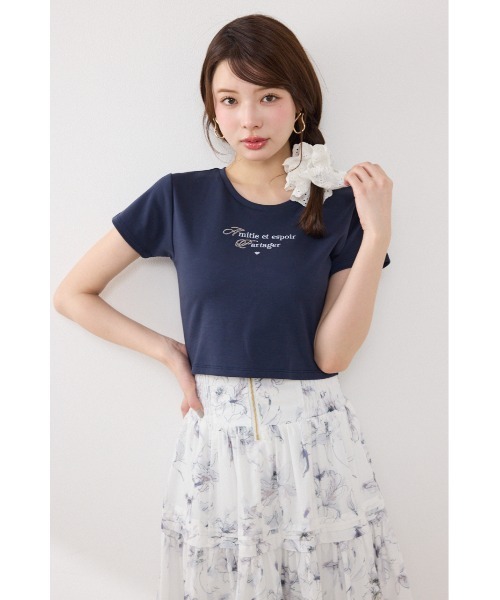 rienda(リエンダ)の「ラインストーンコンパクトロゴTシャツ 春服 夏服(Tシャツ/カットソー・レディース・レッド/ホワイト/ネイビー・FREE)」の1枚目の写真