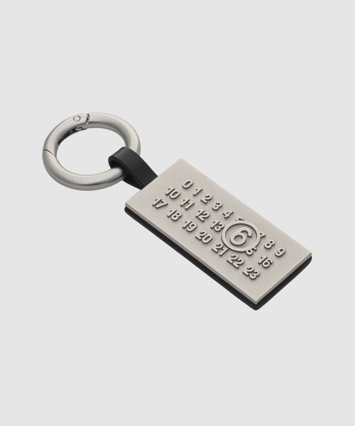 MM6 Maison Margiela(エムエムシックス メゾン マルジェラ)の「KEY RING(キーホルダー・メンズ・その他・UNI)」の3枚目の写真
