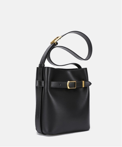 NiiNa(ニーナ)の「【 NiiNa / ニーナ 】高品質牛革 ワンハンドル ショルダー バケット レザーバッグ(ショルダーバッグ・レディース・ブラック・FREE)」の5枚目の写真