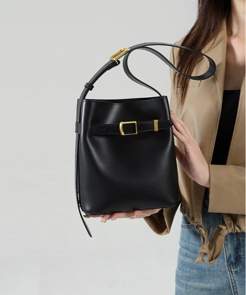 NiiNa(ニーナ)の「【 NiiNa / ニーナ 】高品質牛革 ワンハンドル ショルダー バケット レザーバッグ(ショルダーバッグ・レディース・ブラック・FREE)」の10枚目の写真
