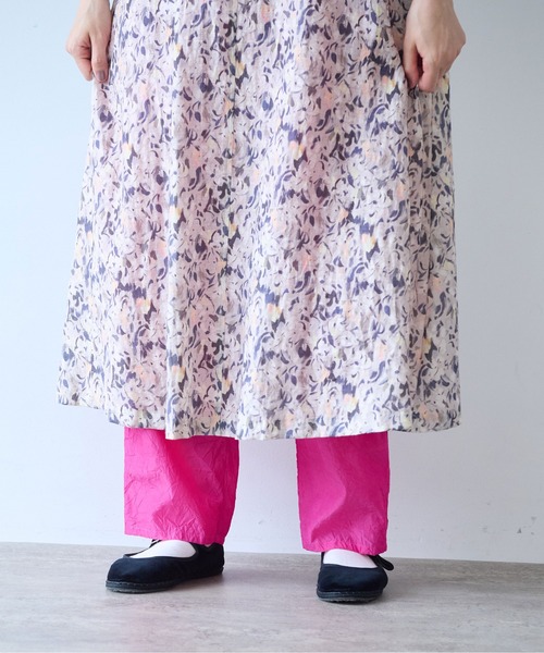 yuni(ユニ )の「Cotton cupra product dye pettit pants(その他パンツ・レディース・ダークブラウン/ピンク・FREE)」の4枚目の写真