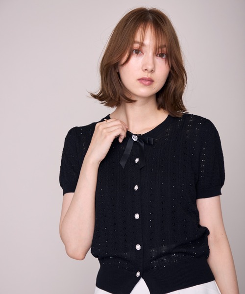 MISCH MASCH(ミッシュマッシュ)の「2026春夏新作 ビジューボタン透かし編み半袖カーディガン(ニット/セーター・レディース・ブラック/ホワイト/イエロー・フリ-)」の9枚目の写真