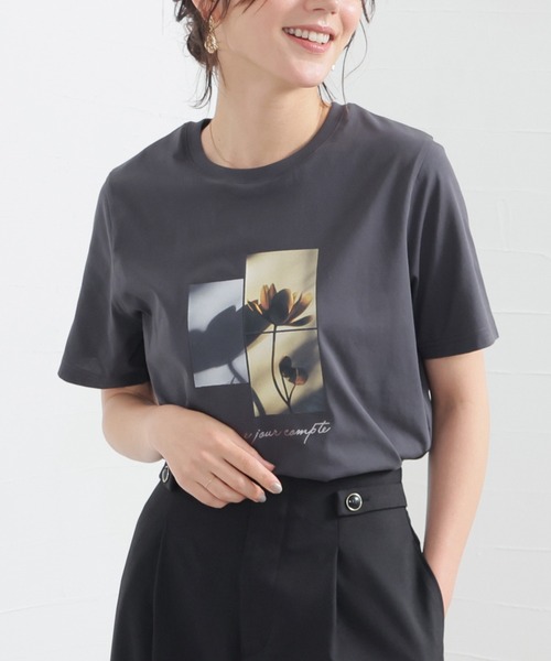 GLACIER lusso(グラシアルッソ)の「【美冷・接触冷感・UVカット・遮熱】フォトプリントTシャツ(Tシャツ/カットソー・レディース・スミクロ/ブラウン/ダークオレンジ/アイボリー・M/LL/L/S)」の1枚目の写真