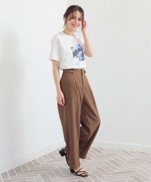 GLACIER lusso(グラシアルッソ)の「【美冷・接触冷感・UVカット・遮熱】フォトプリントTシャツ(Tシャツ/カットソー・レディース・スミクロ/ブラウン/ダークオレンジ/アイボリー・M/LL/L/S)」の14枚目の写真