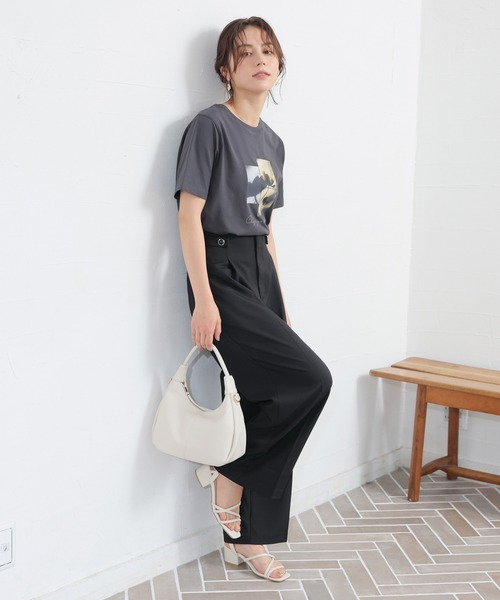 GLACIER lusso(グラシアルッソ)の「【美冷・接触冷感・UVカット・遮熱】フォトプリントTシャツ(Tシャツ/カットソー・レディース・スミクロ/ブラウン/ダークオレンジ/アイボリー・M/LL/L/S)」の18枚目の写真
