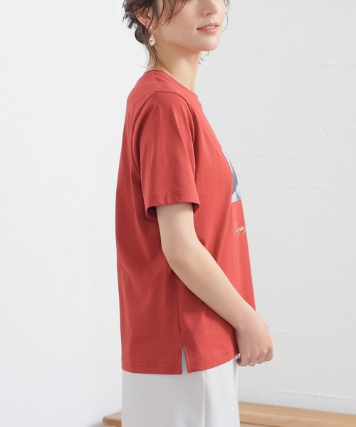 GLACIER lusso(グラシアルッソ)の「【美冷・接触冷感・UVカット・遮熱】フォトプリントTシャツ(Tシャツ/カットソー・レディース・スミクロ/ブラウン/ダークオレンジ/アイボリー・M/LL/L/S)」の7枚目の写真