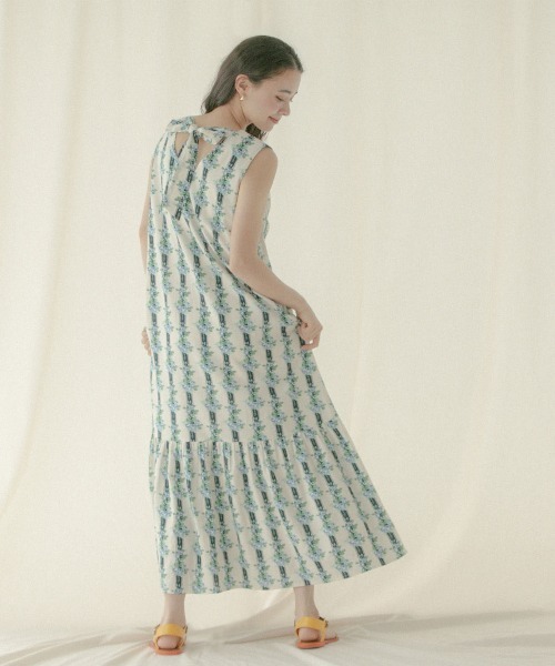 Cath Kidston(キャスキッドソン)の「バックリボンドレス Garden Stripe(ワンピース・レディース・ネイビー・FREE)」の1枚目の写真