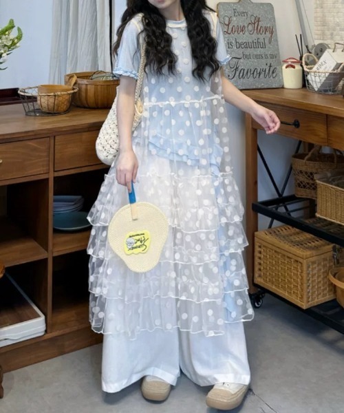 Alvia(アルビア)の「チュールフリルロングワンピース(ワンピース・レディース・ブラック/ホワイト・M)」の12枚目の写真