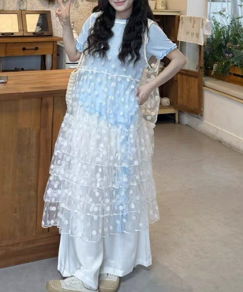 Alvia(アルビア)の「チュールフリルロングワンピース(ワンピース・レディース・ブラック/ホワイト・M)」の14枚目の写真
