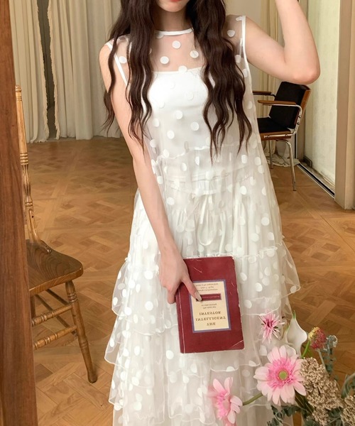 Alvia(アルビア)の「チュールフリルロングワンピース(ワンピース・レディース・ブラック/ホワイト・M)」の17枚目の写真