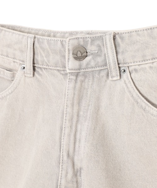 adidas（アディダス）の「FIREBIRD JORTS DENIM KQ6477（その他パンツ・メンズ・ライトブルー・MEDIUM/LARGE/X-LARGE/SMALL）」の4枚目の写真