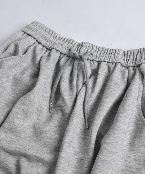 neos（ネオス）の「【neos】スウェット カーゴパンツ メンズ ワイド バレルシルエット クロップド丈 ハーフパンツ ひざ下丈 ピグメント風（カーゴパンツ・メンズ・グレー/ブラック・MEDIUM/LARGE/X-LARGE）」の6枚目の写真
