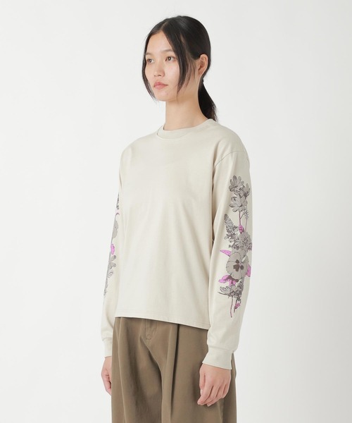 ZUCCa(ズッカ)の「FLOWER SLEEVE T / カットソー(スウェット・レディース・ダークグレー/ベージュ/ライトグレー・M size/XL)」の4枚目の写真