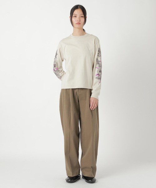 ZUCCa(ズッカ)の「FLOWER SLEEVE T / カットソー(スウェット・レディース・ダークグレー/ベージュ/ライトグレー・M size/XL)」の6枚目の写真