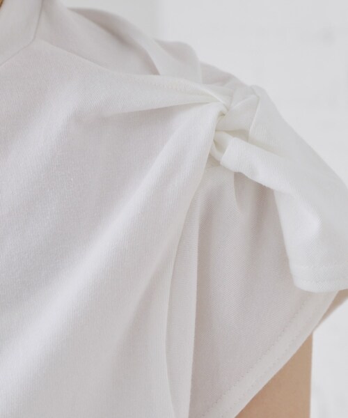 THE SHOP TK (ザ ショップ ティーケー )の「【ひんやり/汗じみ防止】ツイストアクセントトップス(Tシャツ/カットソー・レディース・オフホワイト/グリーン/ブラック/ダークブラウン・13/12)」の8枚目の写真
