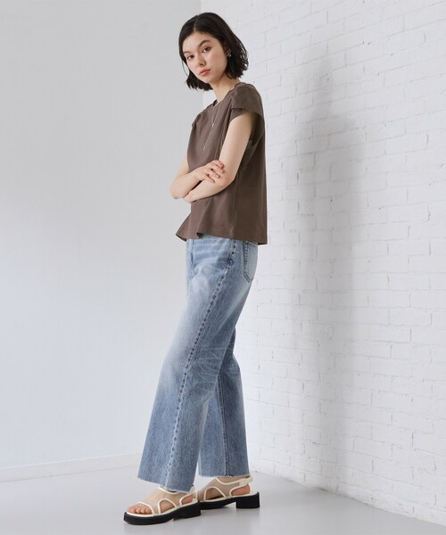 THE SHOP TK (ザ ショップ ティーケー )の「【ひんやり/汗じみ防止】ツイストアクセントトップス(Tシャツ/カットソー・レディース・オフホワイト/グリーン/ブラック/ダークブラウン・13/12)」の19枚目の写真