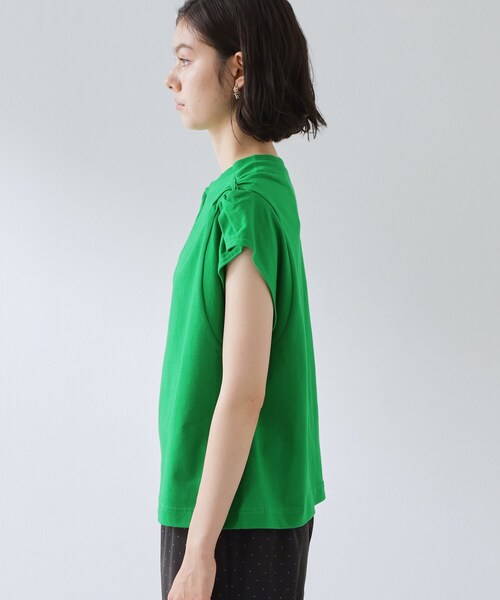 THE SHOP TK (ザ ショップ ティーケー )の「【ひんやり/汗じみ防止】ツイストアクセントトップス(Tシャツ/カットソー・レディース・オフホワイト/グリーン/ブラック/ダークブラウン・13/12)」の22枚目の写真
