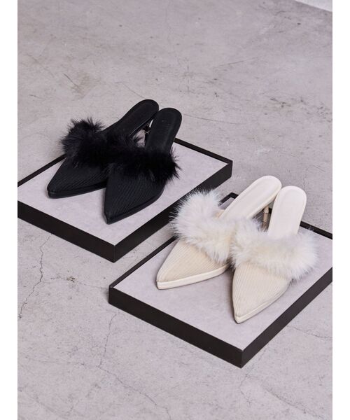 GYDA(ジェイダ)の「フェイクファーbijouミュール(パンプス・レディース・ブラック/アイボリー・SMALL/MEDIUM/LARGE)」の3枚目の写真