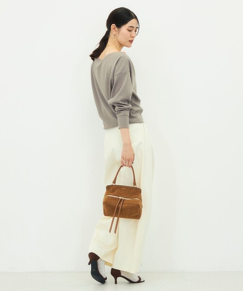 NOLLEY’S Sophi(ノーリーズソフィ)の「【BECシリーズ】《セットアップ対応》ウォッシャブルライトダンボールジョーゼット2WAYプルオーバー(Tシャツ/カットソー・レディース・ブラック/カーキ/ダークブラウン・38)」の5枚目の写真