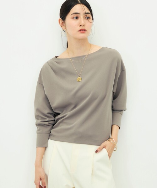 NOLLEY’S Sophi(ノーリーズソフィ)の「【BECシリーズ】《セットアップ対応》ウォッシャブルライトダンボールジョーゼット2WAYプルオーバー(Tシャツ/カットソー・レディース・ブラック/カーキ/ダークブラウン・38)」の8枚目の写真
